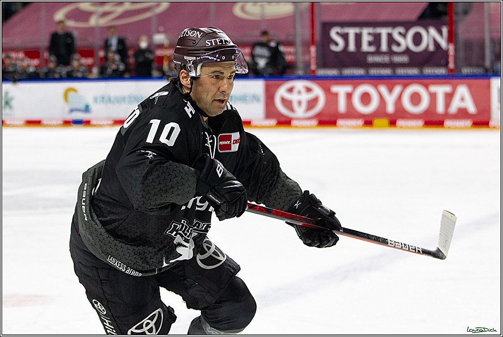 PENNY DEL;  Koelner Haie - Adler Mannheim; Koeln, 08.04.2021